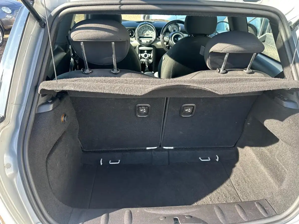 2009-mini-cooper-16-cooper-camden-auto-big-40