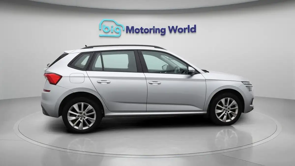 2020-skoda-kamiq-10-tsi-se-95ps-big-8