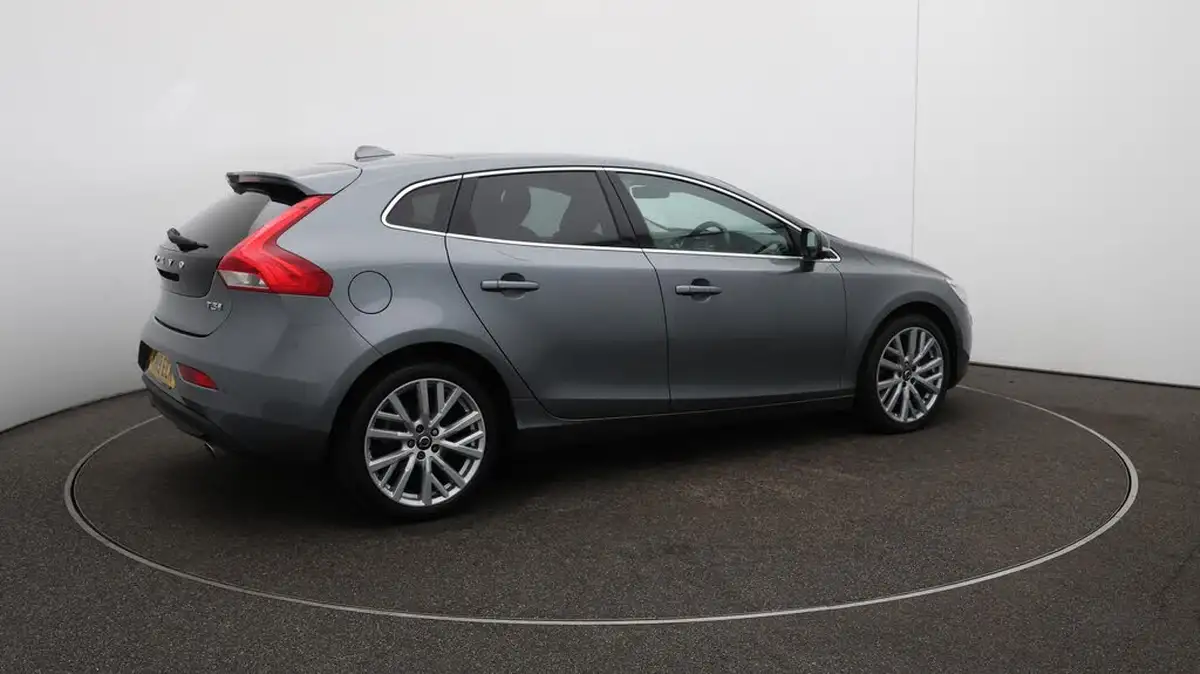 2019-volvo-v40-15-t3-inscription-big-50