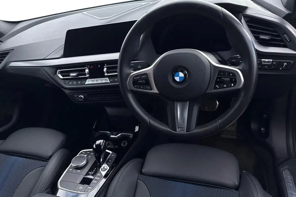 2024-bmw-1-series-15-118i-m-sport-lcp-dct-big-12