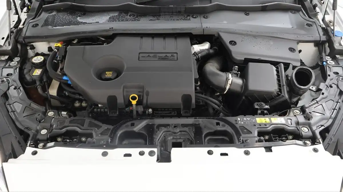 2021-jaguar-e-pace-20-d200-r-dynamic-s-big-19