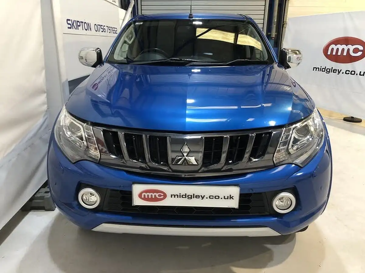 2018-mitsubishi-l200-24di-d-warrior-eu6-auto-big-1