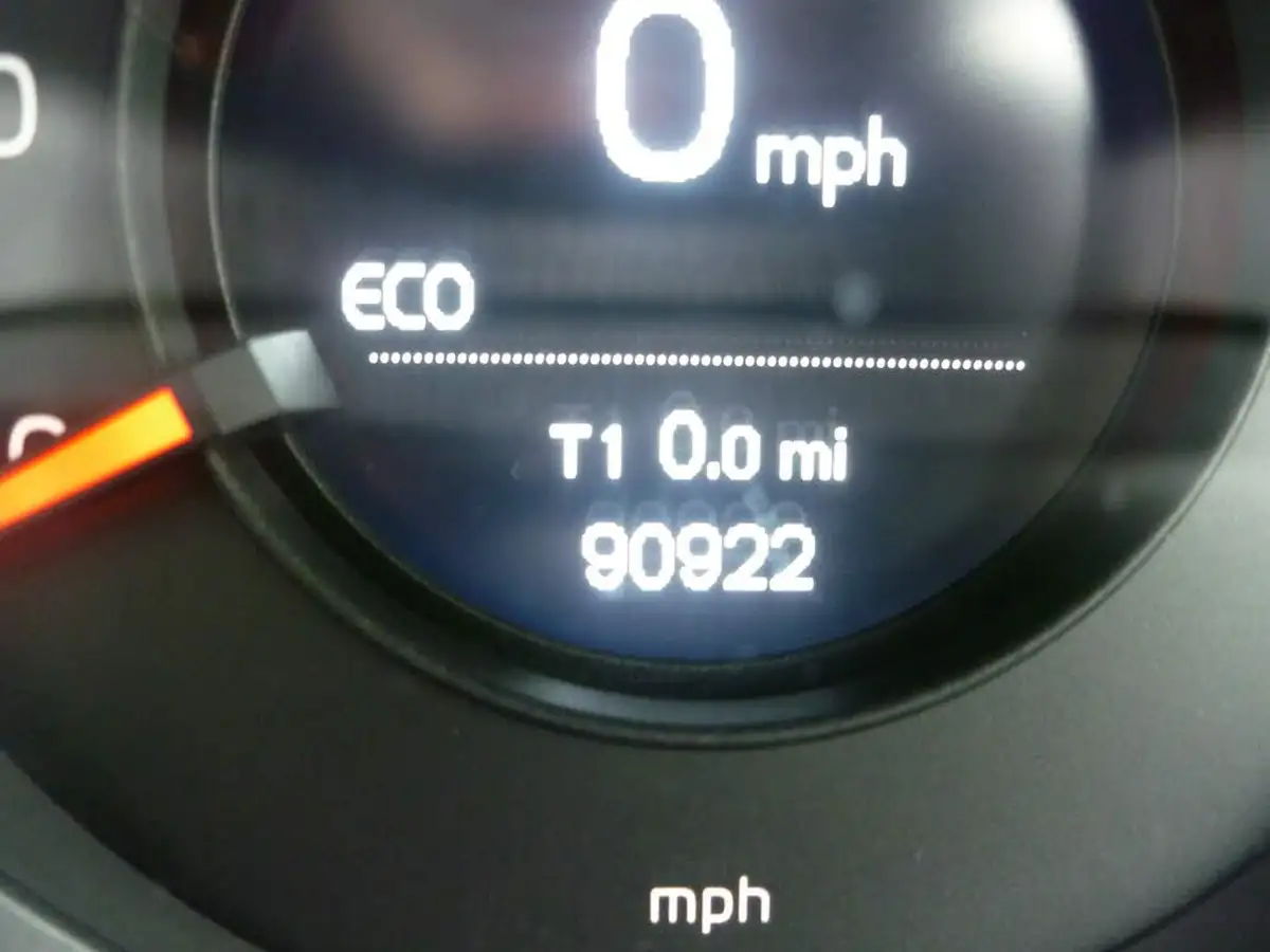 2016-volvo-xc60-20td-d4-se-nav-geartronic-big-11