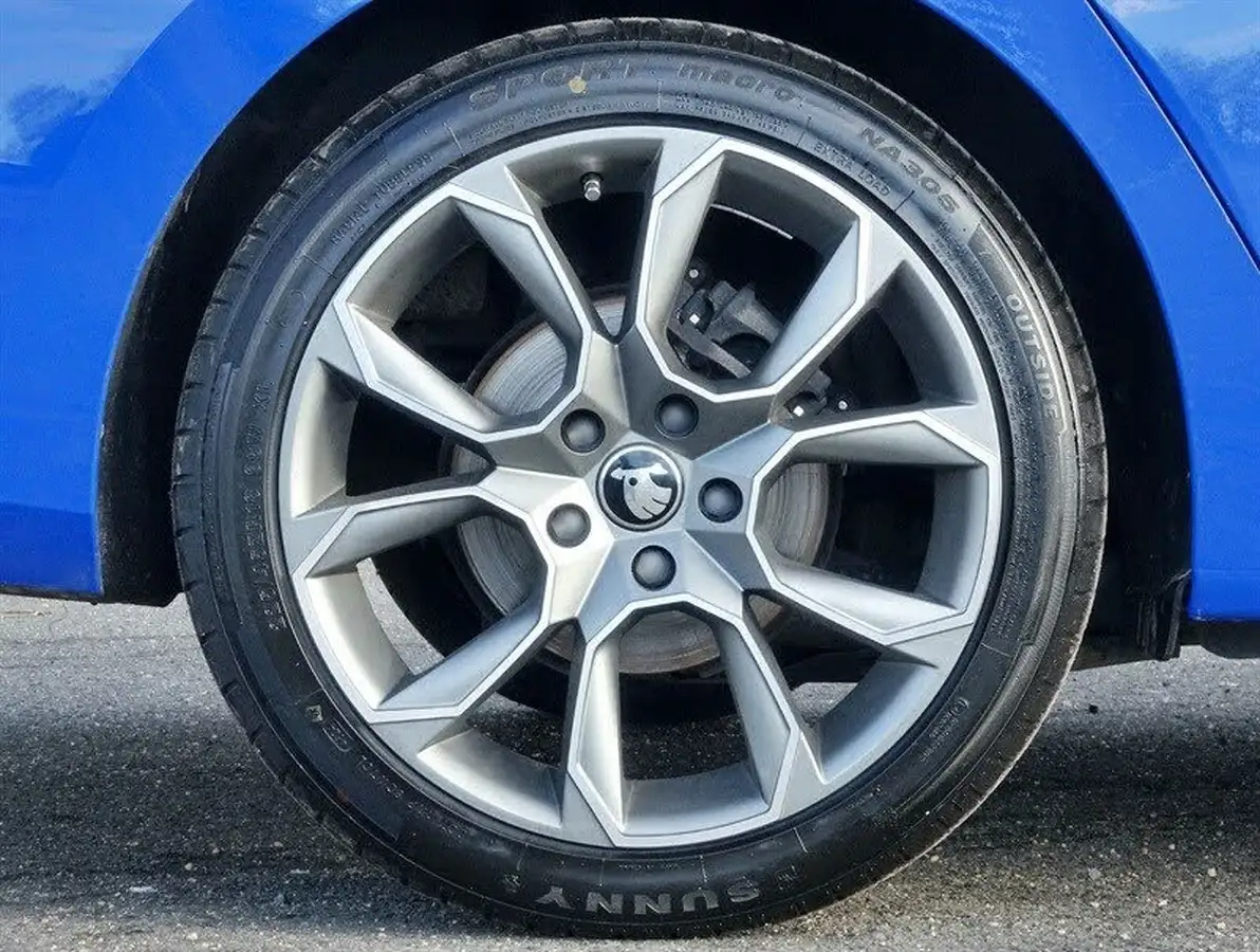2020-skoda-octavia-15-tsi-se-technology-act-estate-big-7