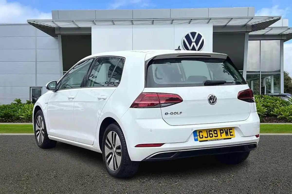 2019-volkswagen-golf-e-e-golf-big-2