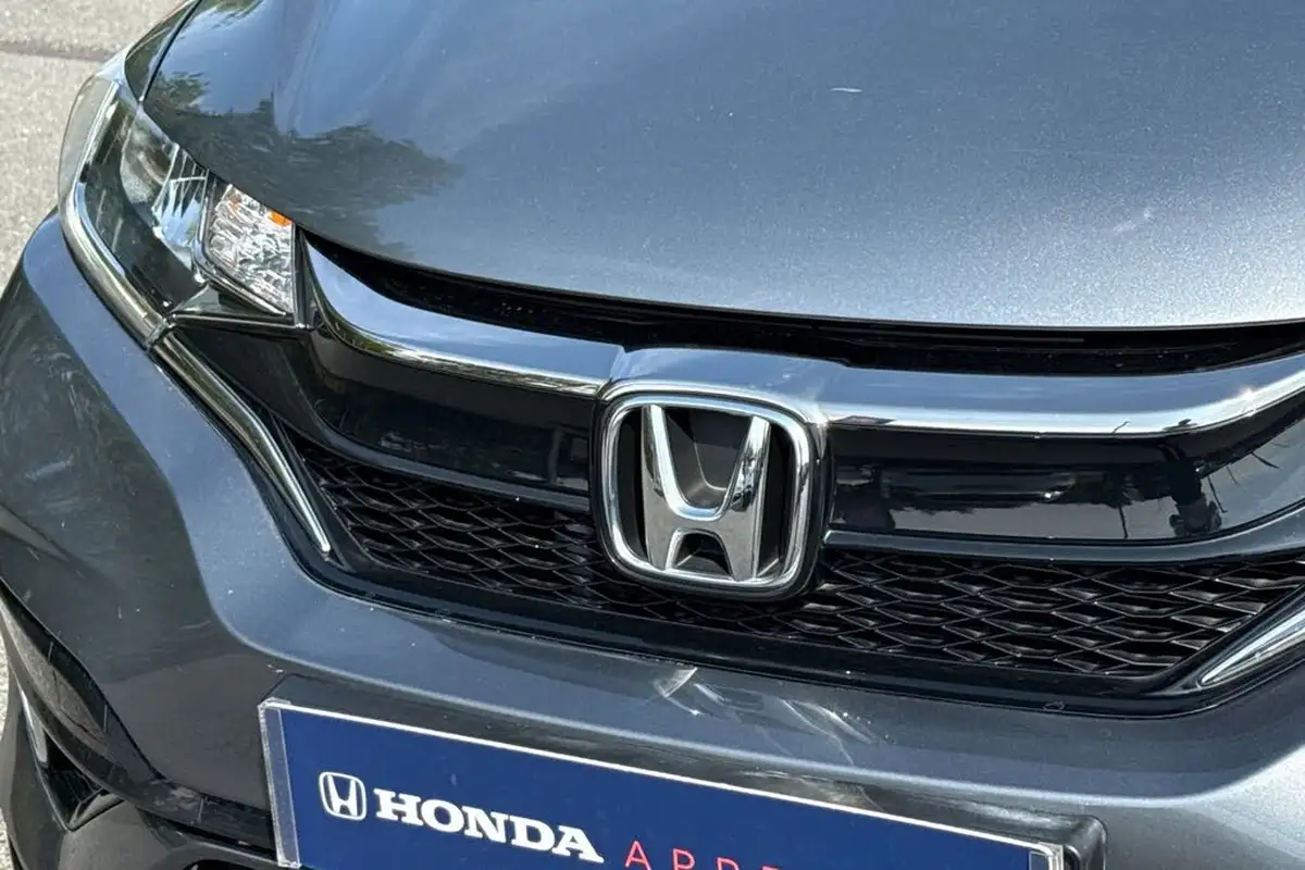 2018-honda-jazz-15-i-vtec-sport-navi-cvt-big-26