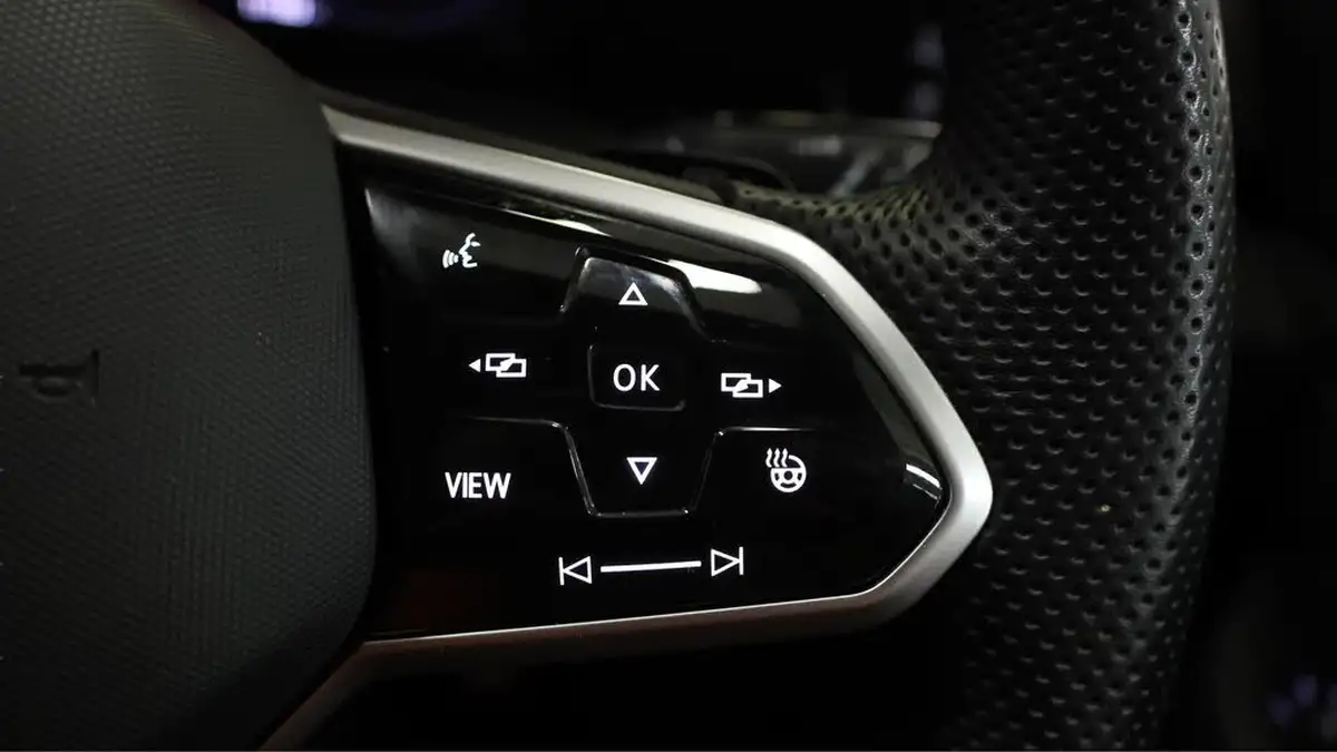 2023-volkswagen-golf-20tdi-gtd-big-23