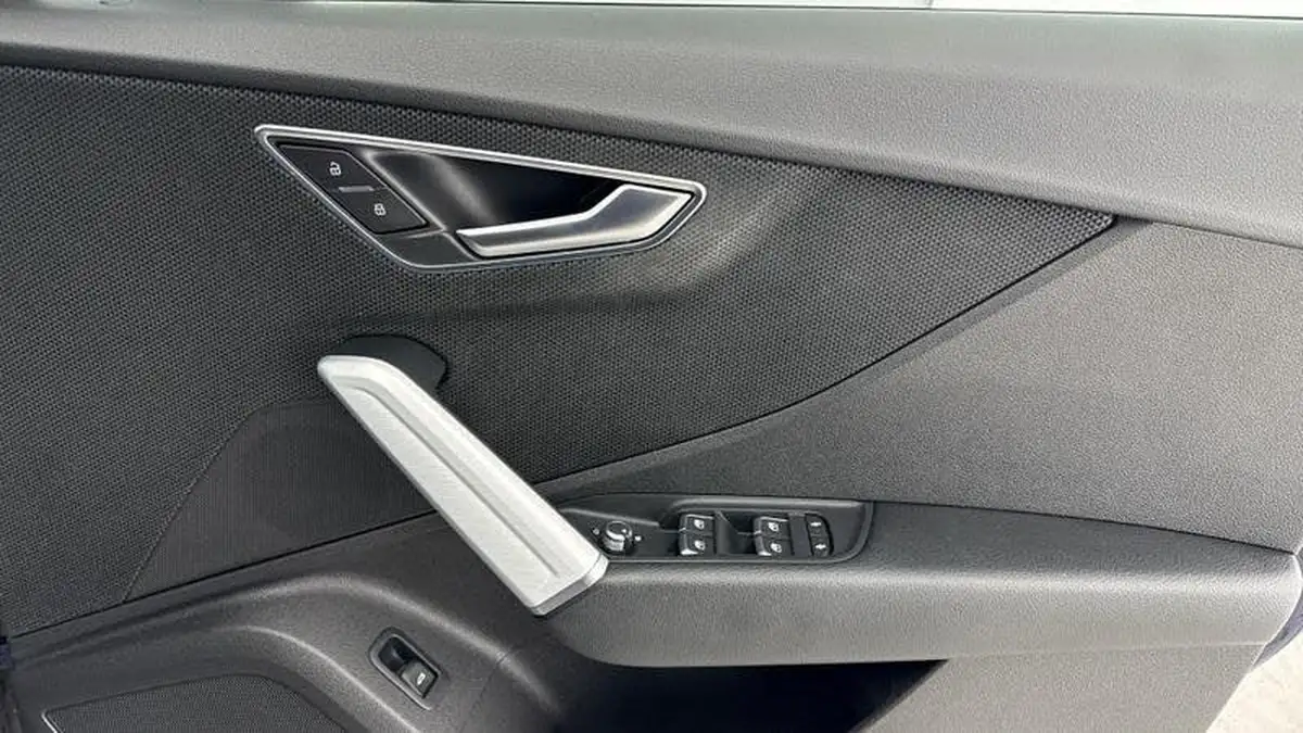 2022-audi-q2-15-35-tfsi-s-line-tronic-big-18