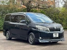2015-toyota-voxy-18-hybrid-small-1