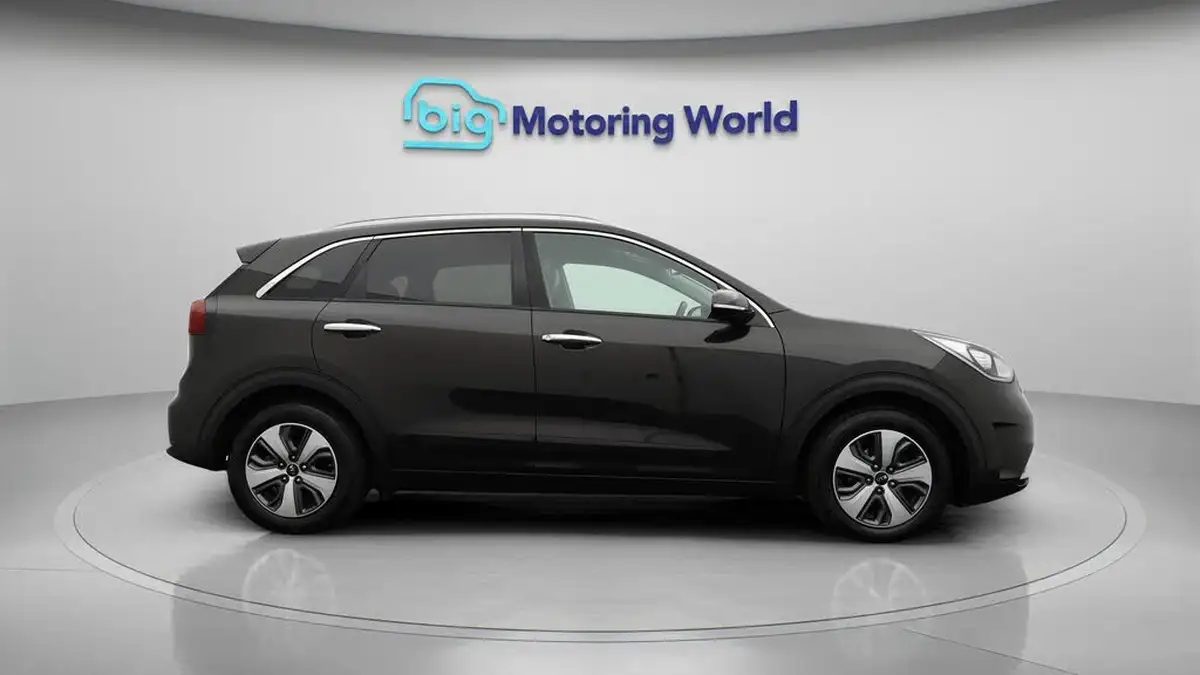 2018-kia-niro-16-gdi-2-adap-big-8