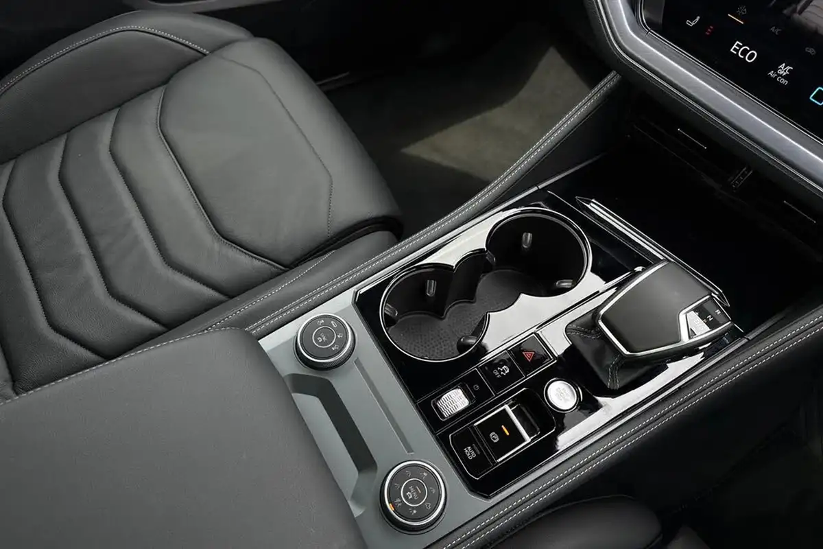 2025-volkswagen-touareg-30tdi-black-edition-286ps-big-21