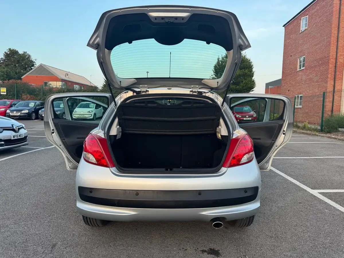 2009-peugeot-207-16-sport-5d-tiptronic-09-big-15