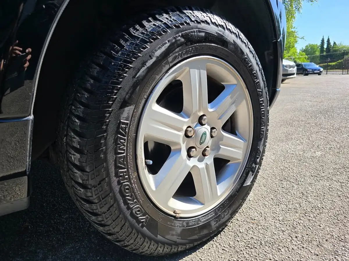 2011-land-rover-freelander-2-big-54