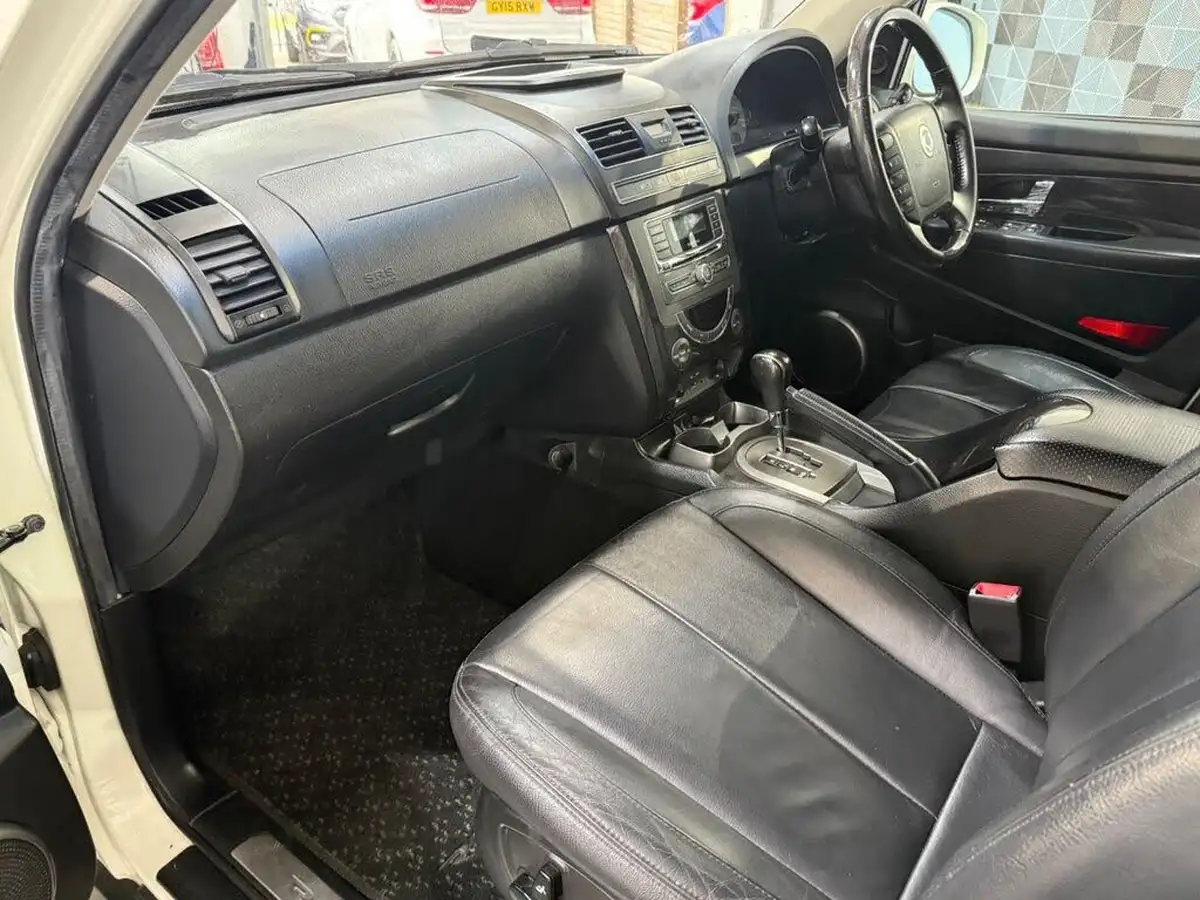 2014-kgm-ssangyong-rexton-w-20td-ex-t-tronic-big-47