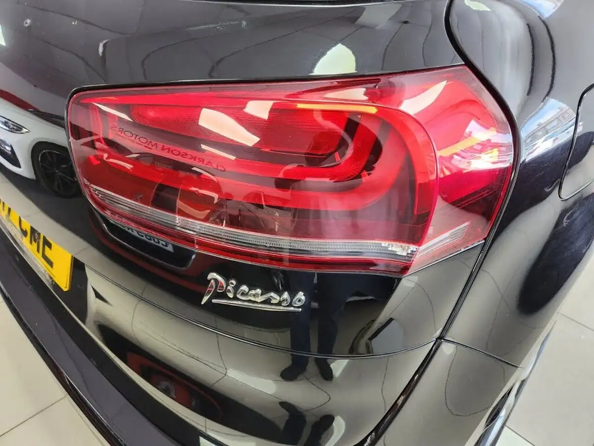 2017-citroen-c4-picasso-16bluehdi-touch-edition-100ps-ss-big-39