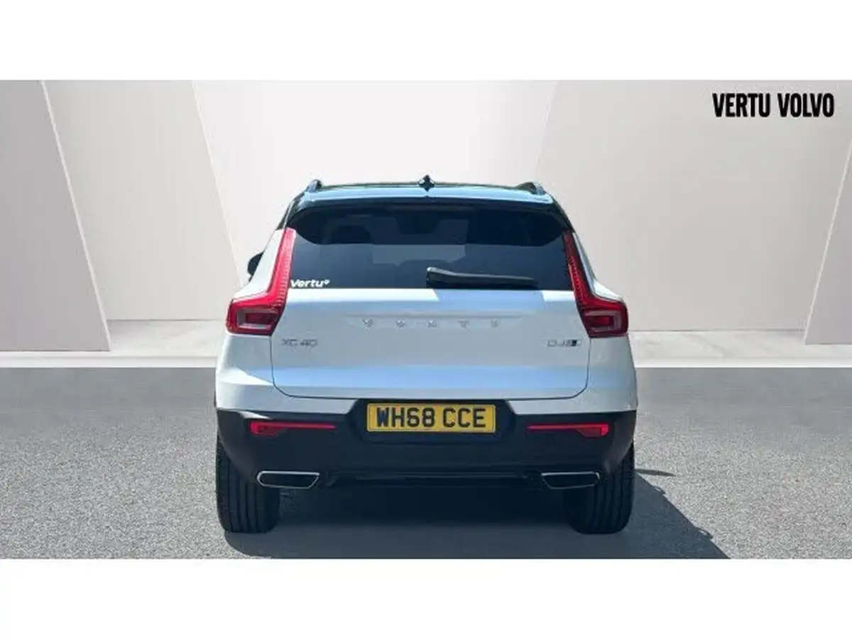 2018-volvo-xc40-20td-d4-first-edition-big-12