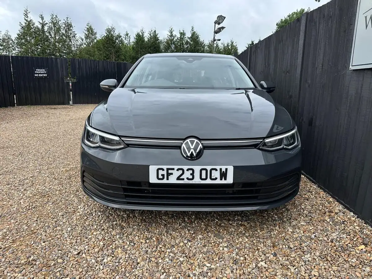 2023-volkswagen-golf-15-tsi-life-130ps-hatchback-big-5