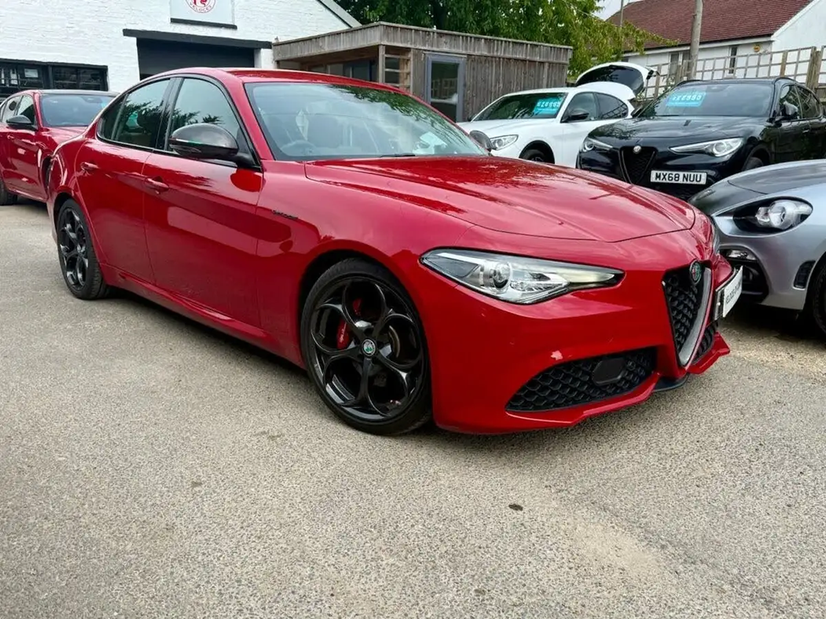 2017-alfa-romeo-giulia-20-veloce-big-4