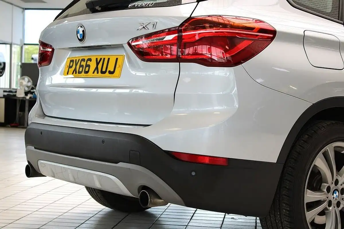 2016-bmw-x1-20-xdrive20i-sport-ss-big-10