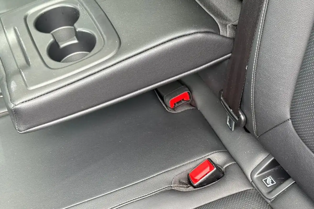 2019-vauxhall-grandland-x-12-elite-nav-big-35