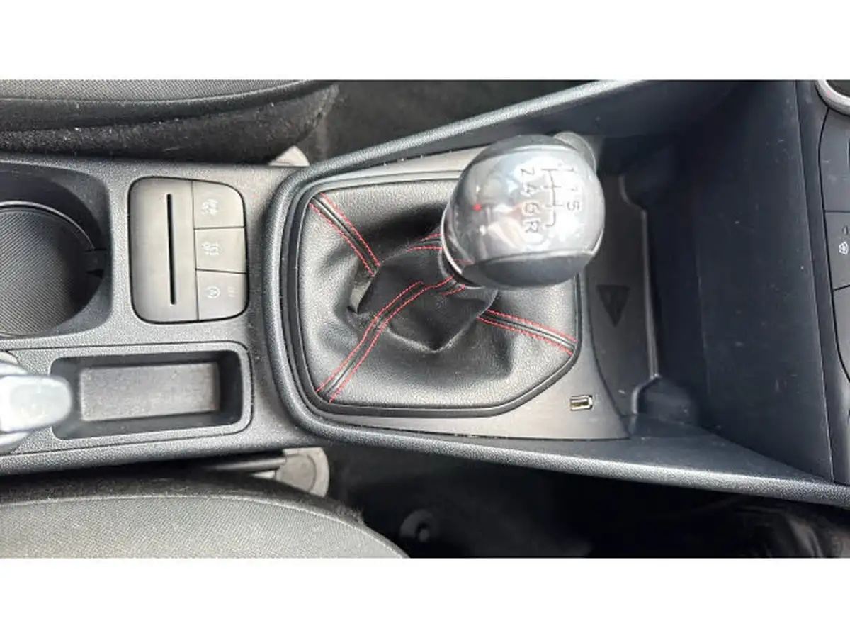 2021-ford-fiesta-10t-st-line-edition-95ps-5d-big-26