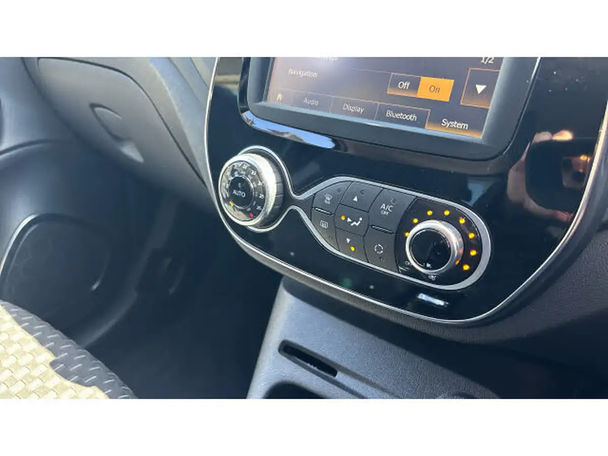 2017-renault-captur-09-tce-dynamique-s-nav-big-33