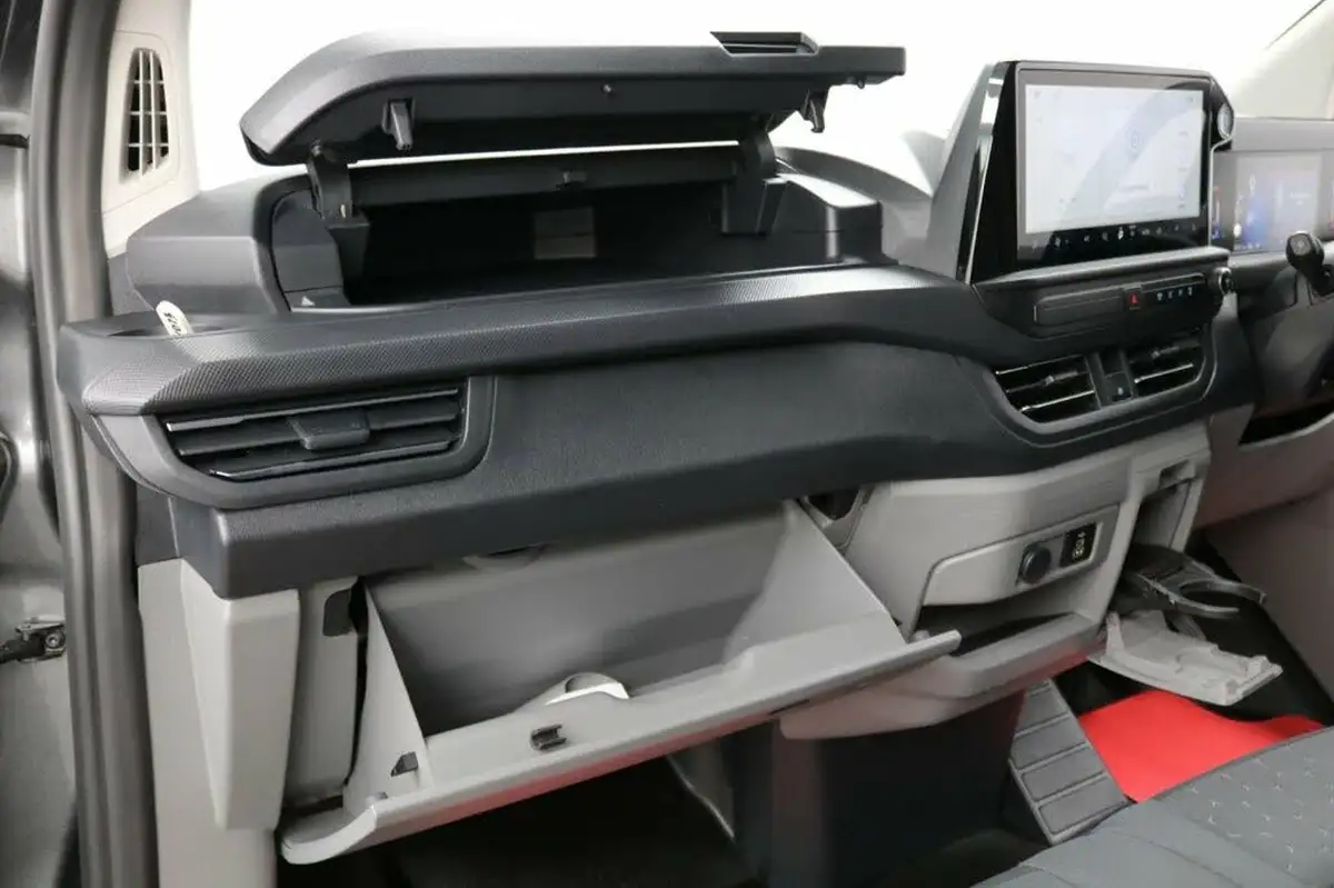 2024-ford-transit-custom-20tdci-320-l2h1-limited-136pseu6e-panel-van-1996cc-auto-big-26