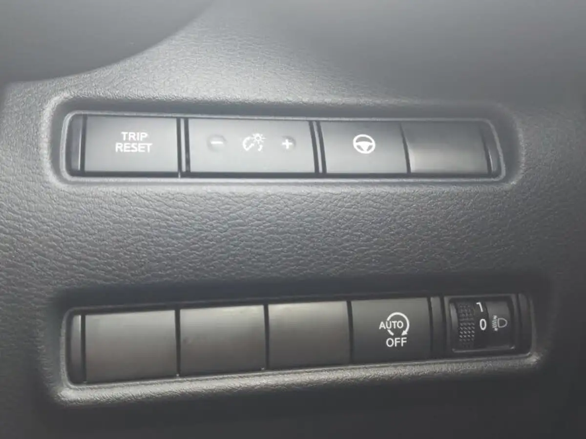 2021-nissan-juke-10-dig-t-tekna-dct-big-14