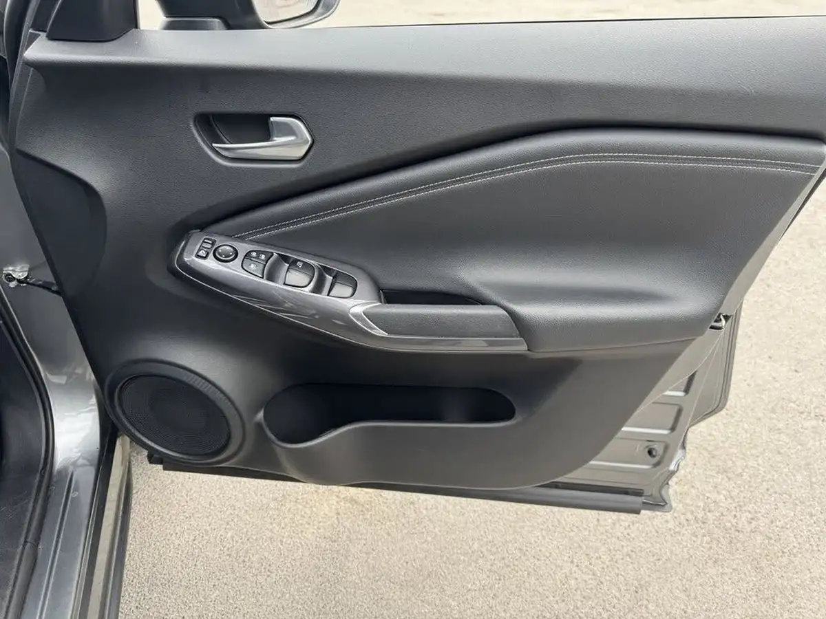 2023-nissan-juke-10-dig-t-n-connecta-dct-big-46