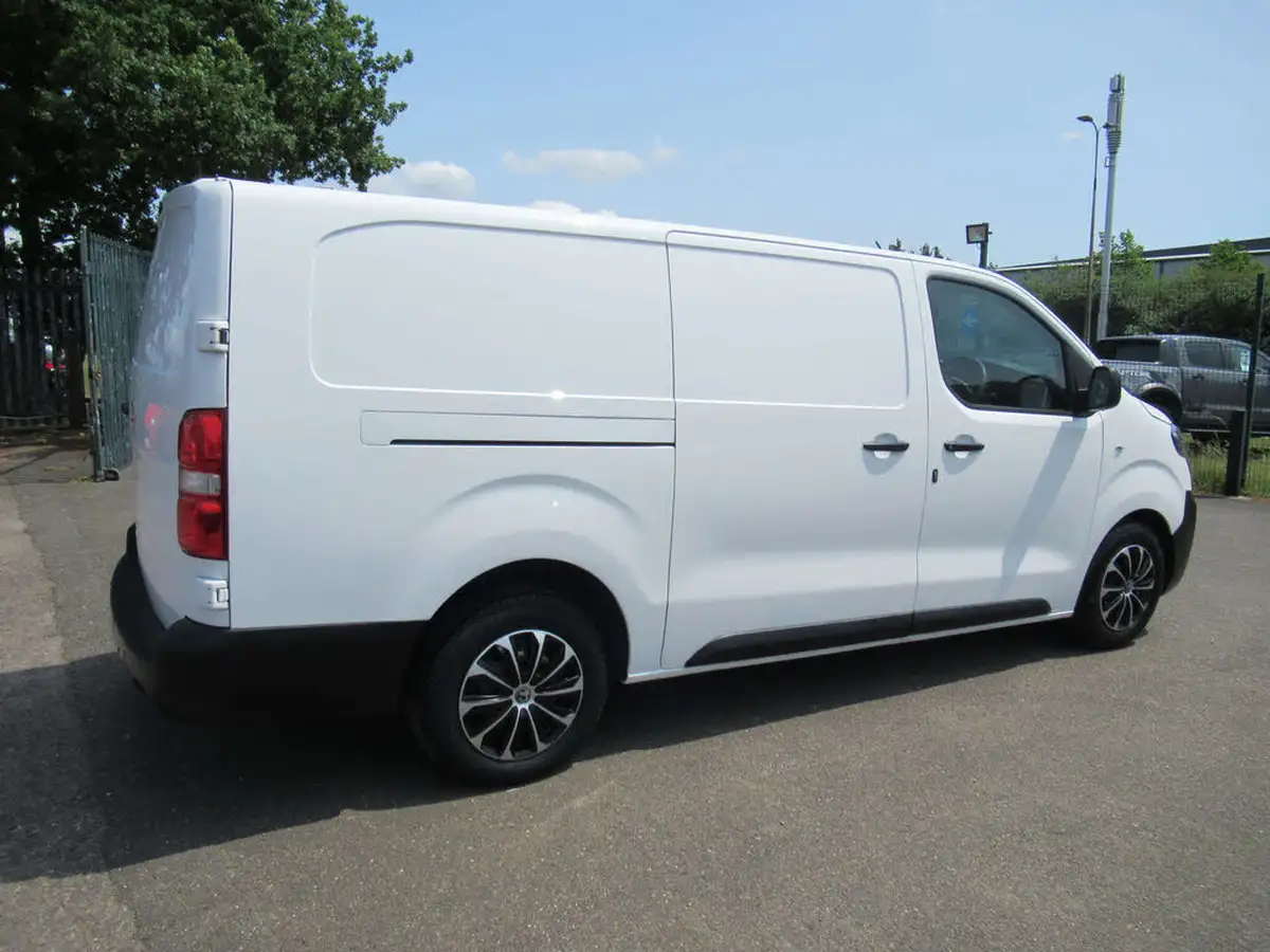 2020-vauxhall-vivaro-15td-2900-l2h1-edition-big-11