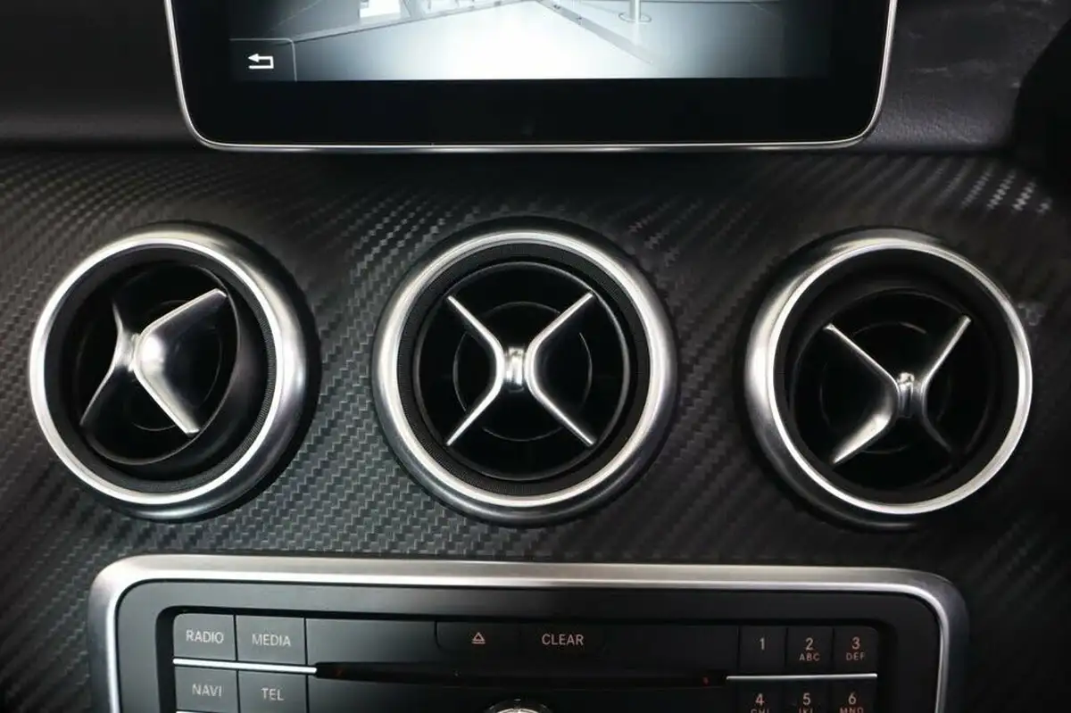 2016-mercedes-benz-a-class-21d-a200d-amg-line-136ps-premiumss-7g-dct-big-31