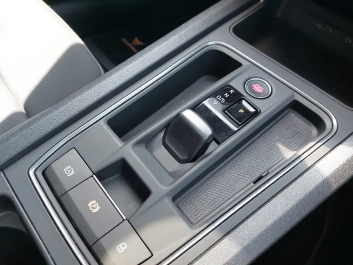 2022-cupra-leon-nf-20-tsi-vz1-big-15