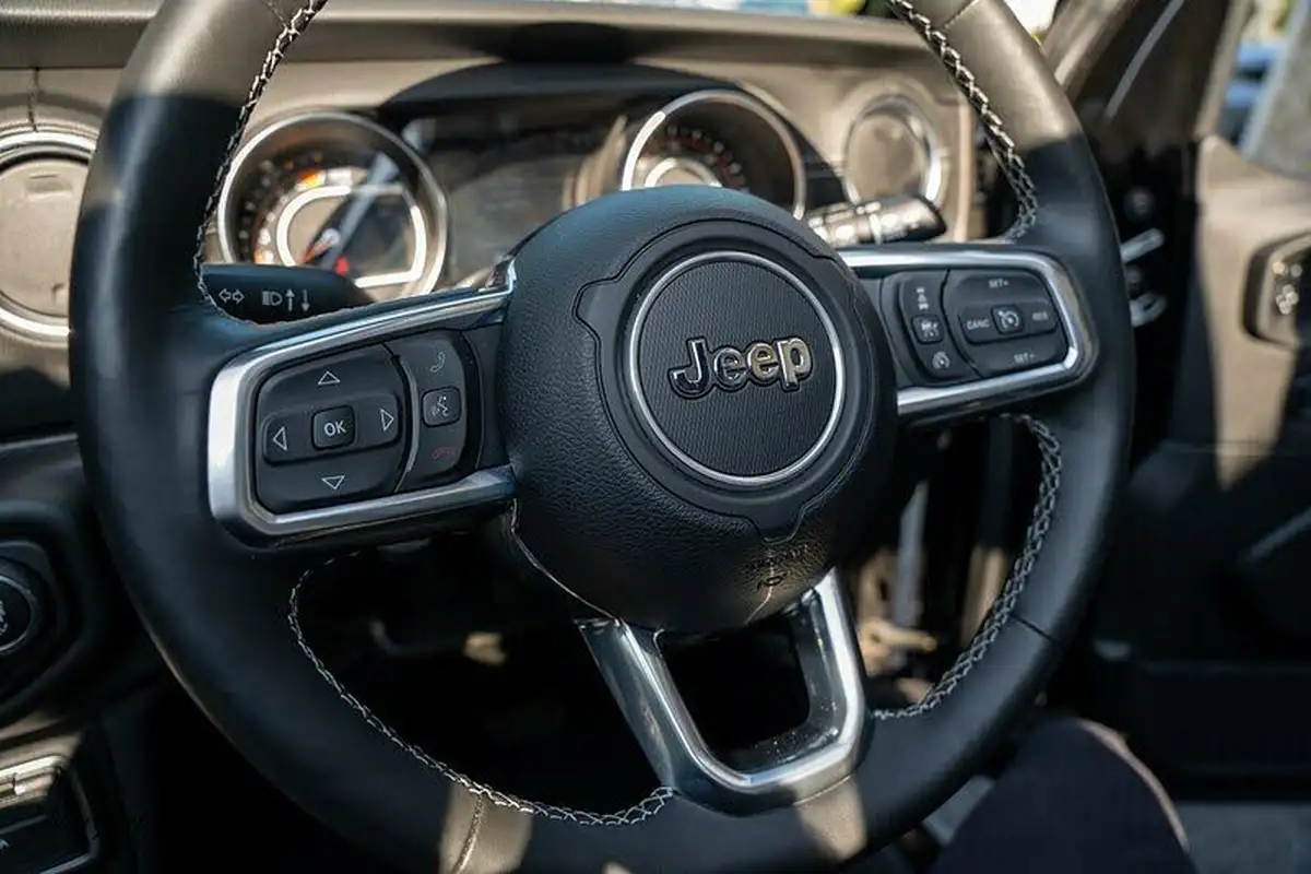 2022-jeep-wrangler-20-gme-sahara-5d-big-50