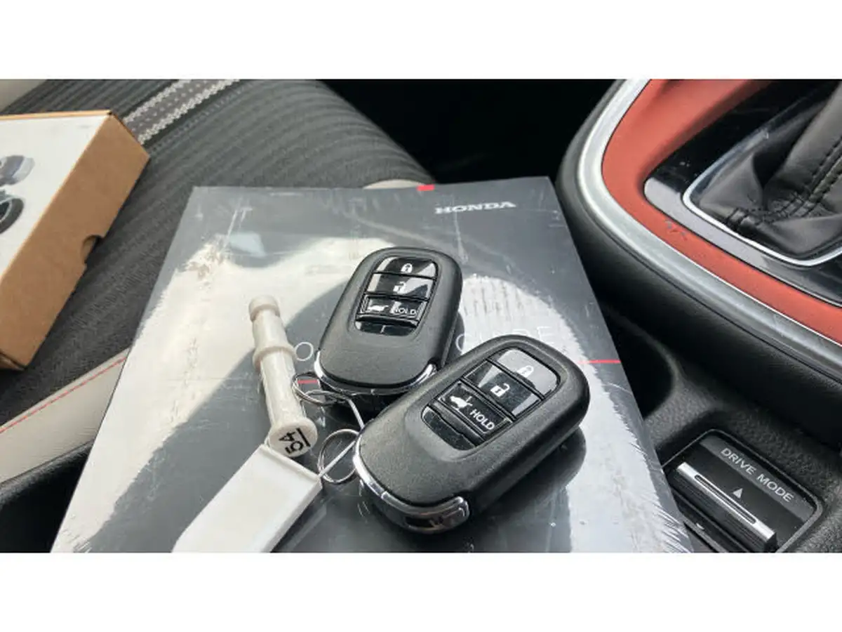 2023-honda-hr-v-15-i-mmd-advance-style-big-29
