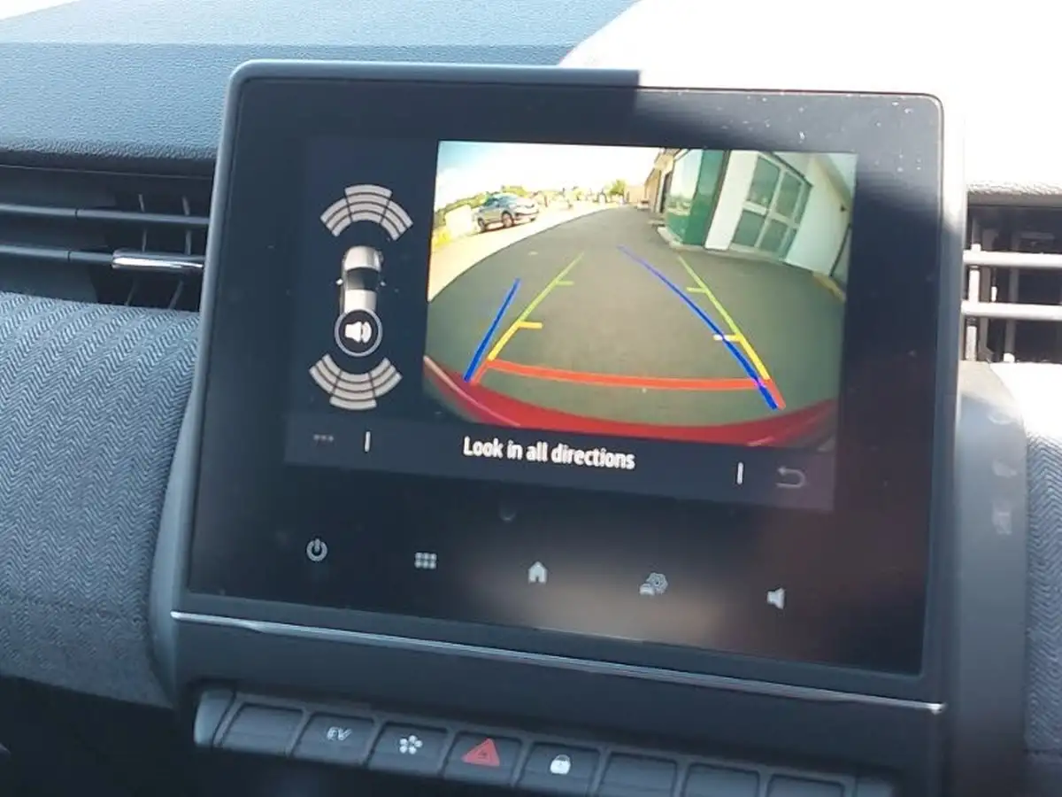2023-renault-clio-16-techno-big-16