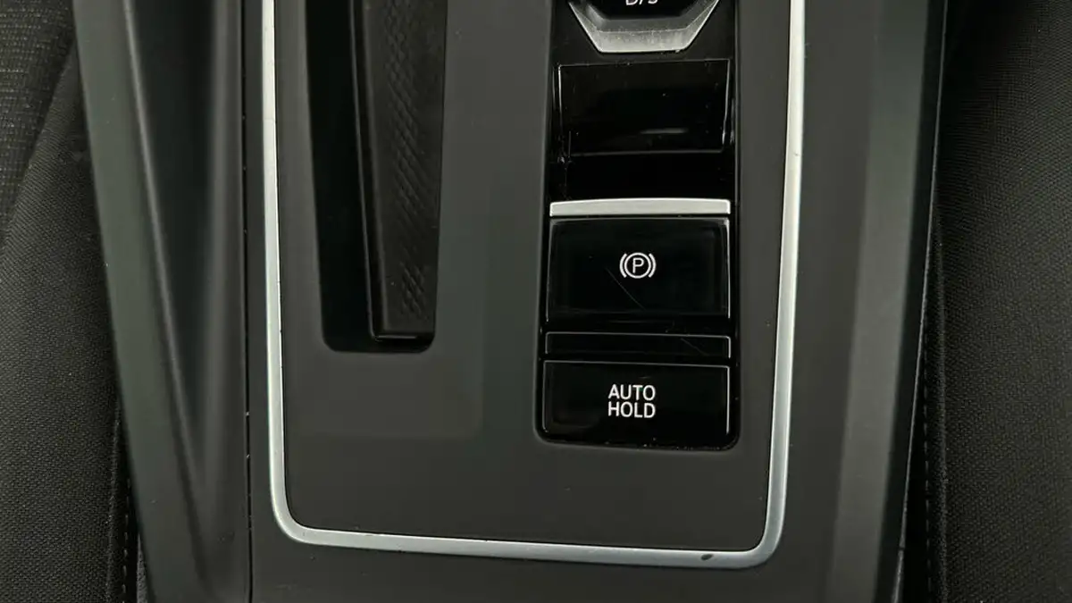 2021-volkswagen-golf-15-etsi-life-150ps-hatchback-big-36