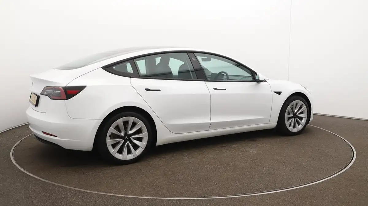 2021-tesla-model-3-e-standard-plus-big-44