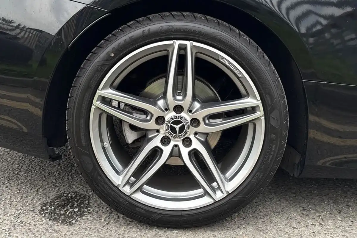 2018-mercedes-benz-e-class-20d-e220d-amg-line-ss-coupe-2d-big-11
