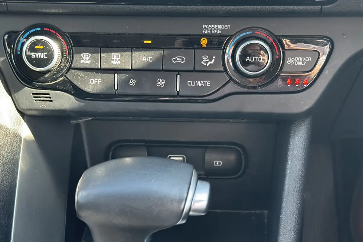 2022-kia-niro-16-gdi-2-139bhp-156kwh-big-15
