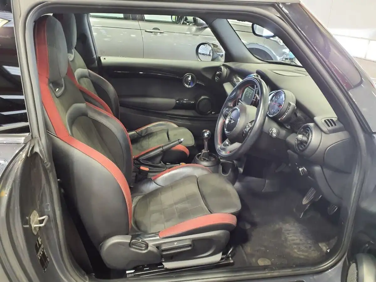 2018-mini-cooper-20-john-cooper-works-ss-hatchback-3d-big-5