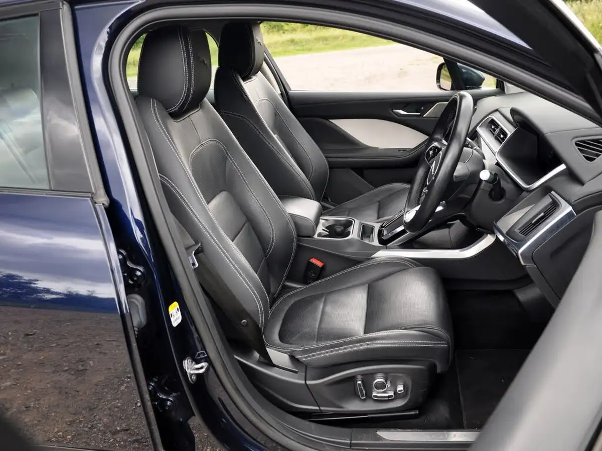 2021-jaguar-i-pace-ev400-hse-big-33