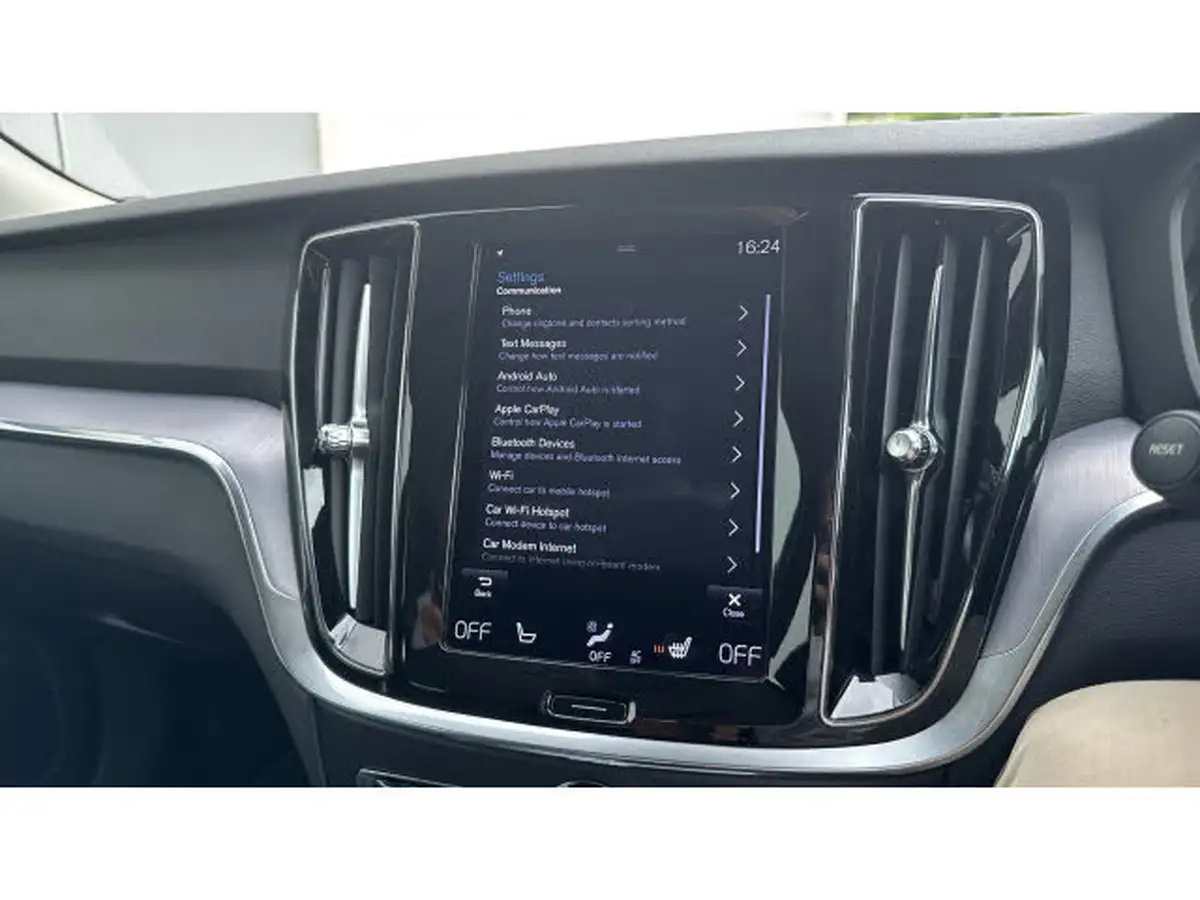 2021-volvo-v60-20-b3-momentum-161bhp-big-47