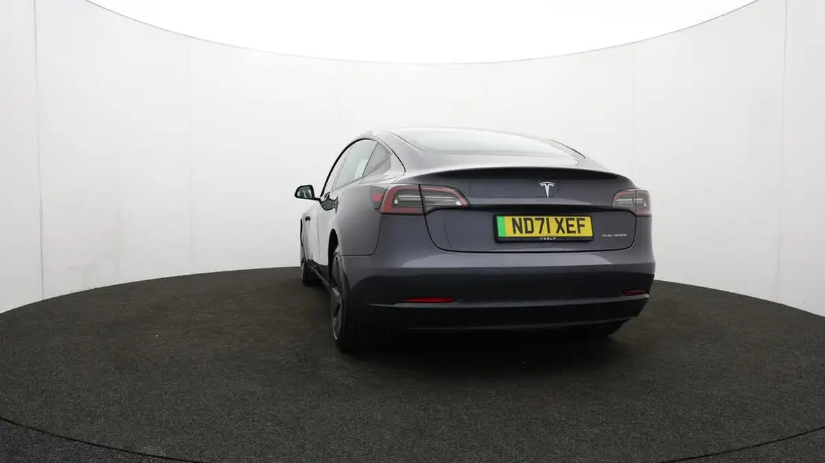 2021-tesla-model-3-e-long-range-awd-big-27