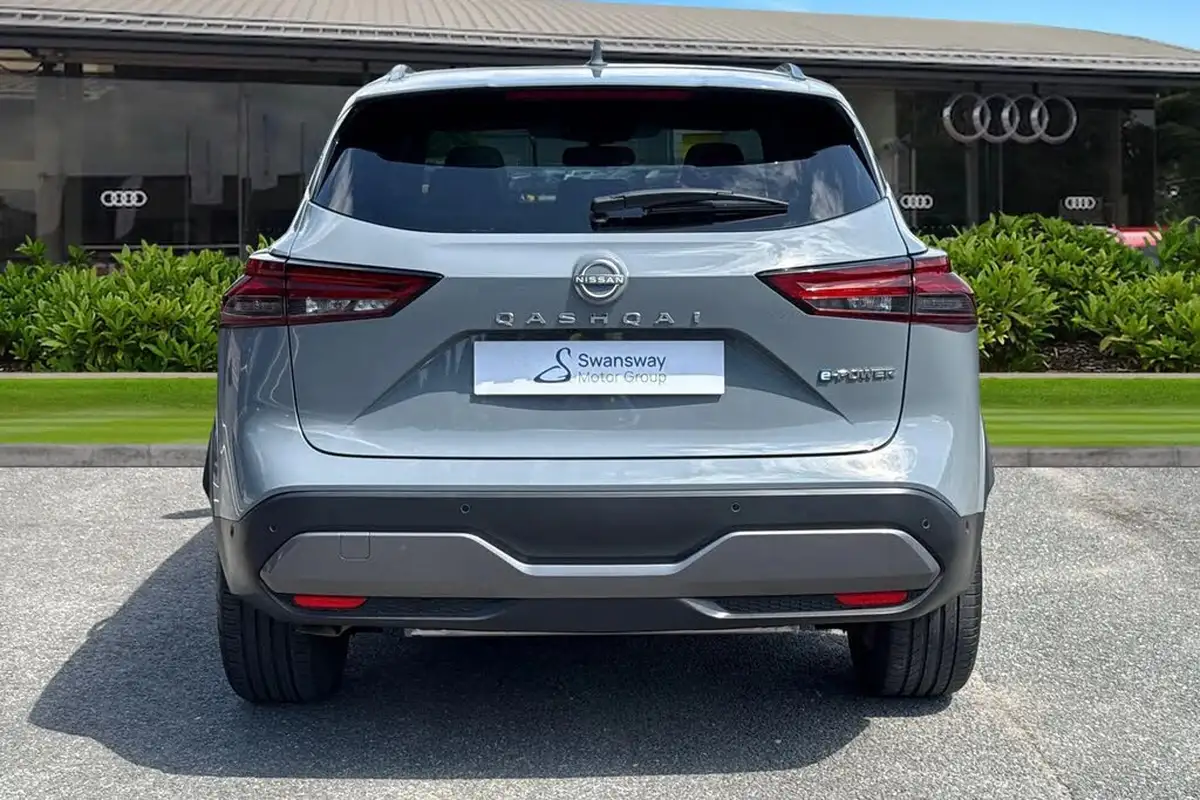 2023-nissan-qashqai-15-tekna-big-3