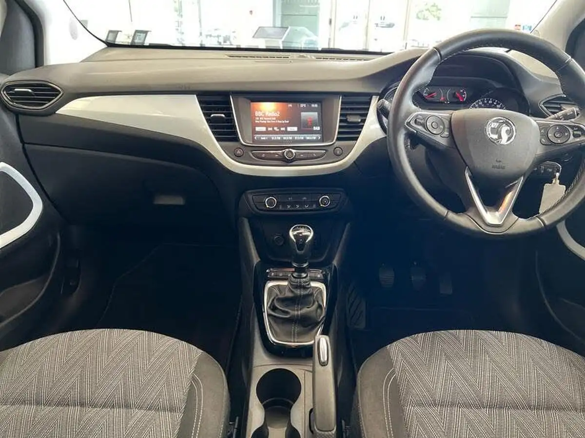 2020-vauxhall-crossland-x-12-griffin-110ps-big-11