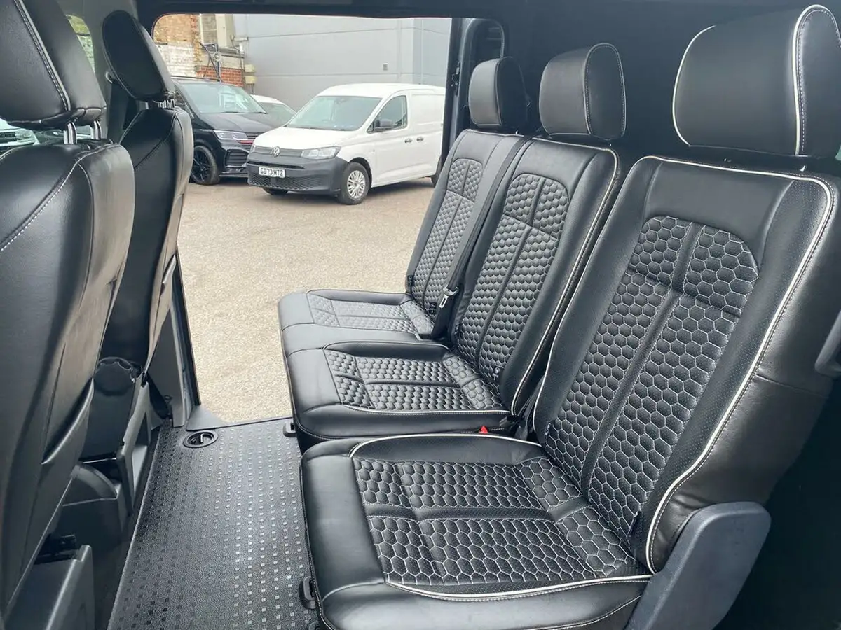 2021-volkswagen-transporter-20bitdi-t32-highline-bmt-swb-4motion-199pseu6dt-e-kombi-big-30