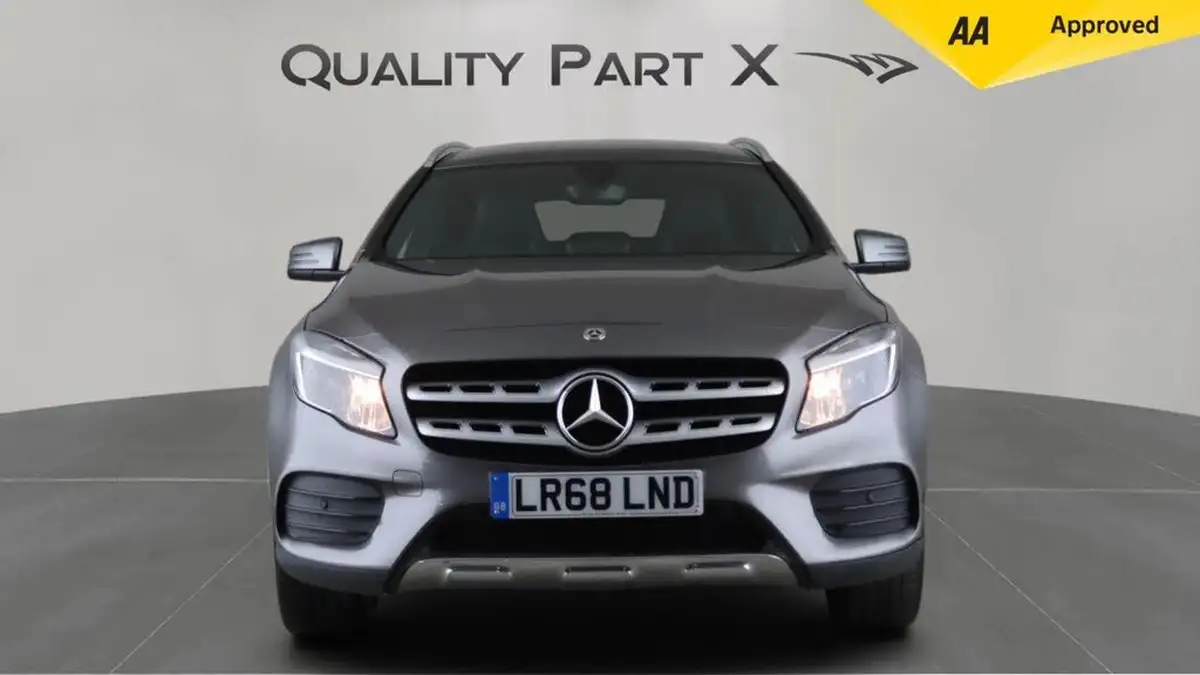 2018-mercedes-benz-gla-class-16-gla-200-amg-line-156ps-7g-dct-big-1
