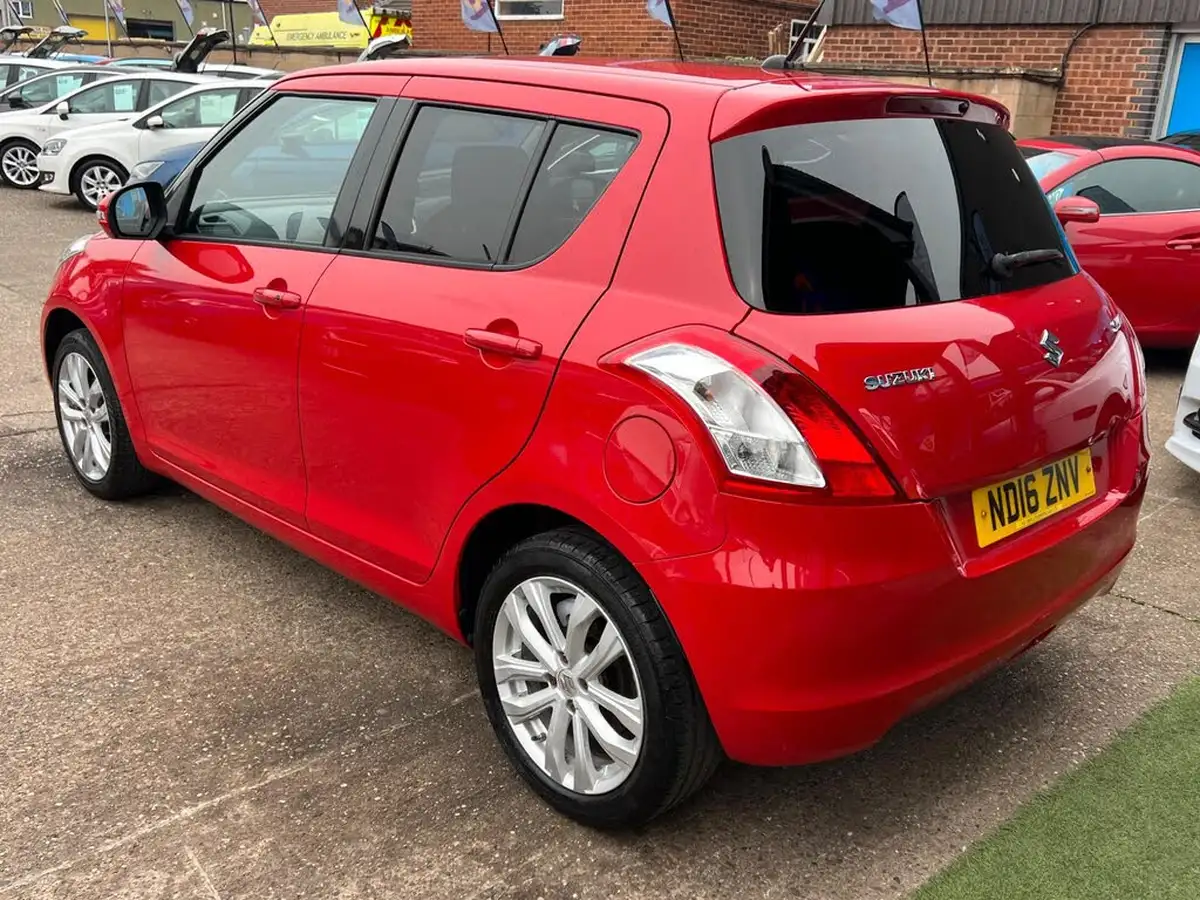 2016-suzuki-swift-12-sz4-94ps-nav-5d-big-15