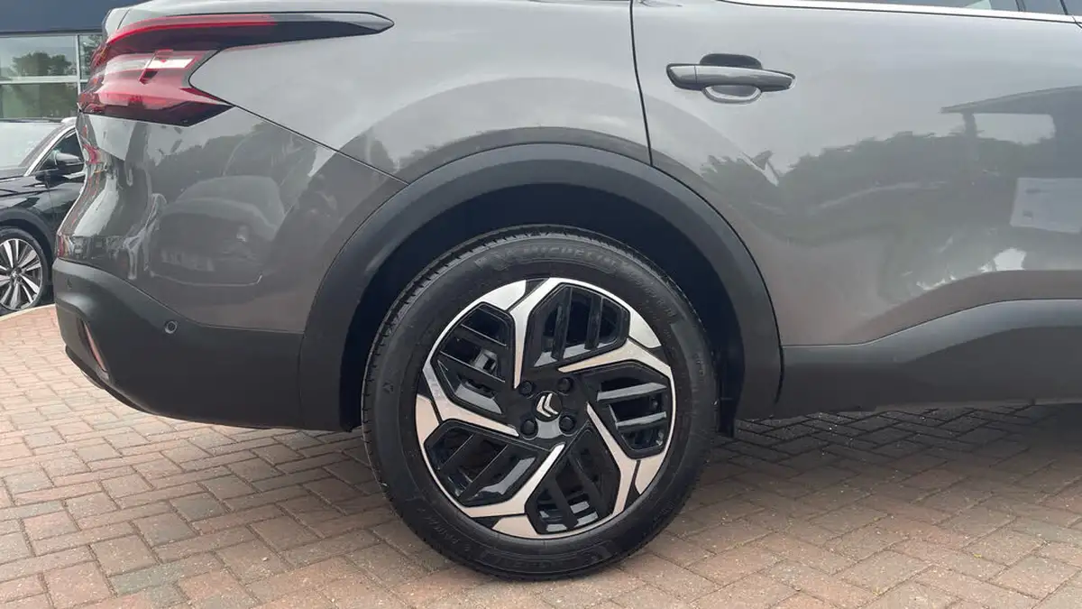 2024-citroen-c4-x-12-puretech-max-130ps-ss-eat8-big-15
