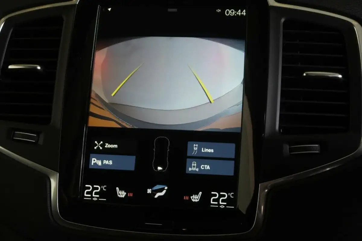 2021-volvo-xc90-20td-b5-momentum-big-22